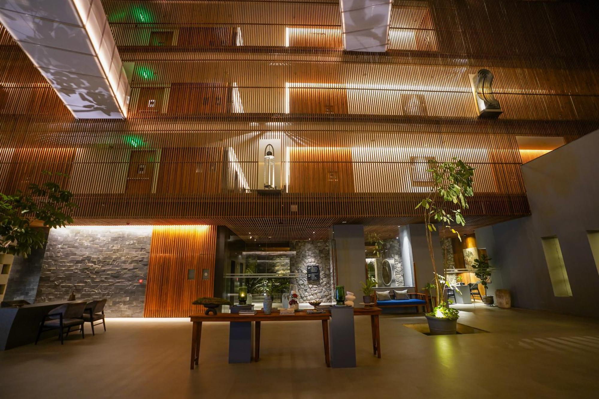 Radisson Resort And Spa Lonavla Exterior foto Interior of the hotel